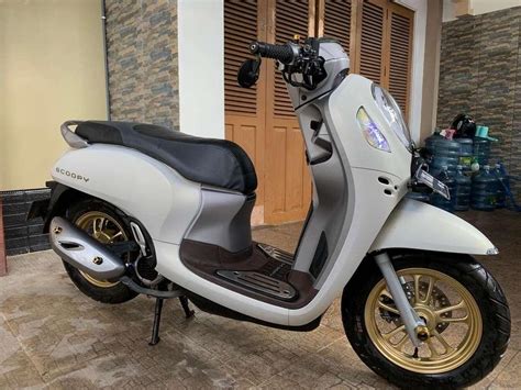 Harga Scoopy Luxury 2021