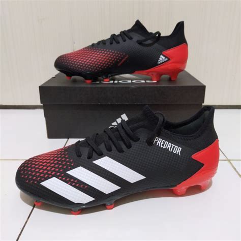 Harga Sepatu Bola Adidas di Indonesia