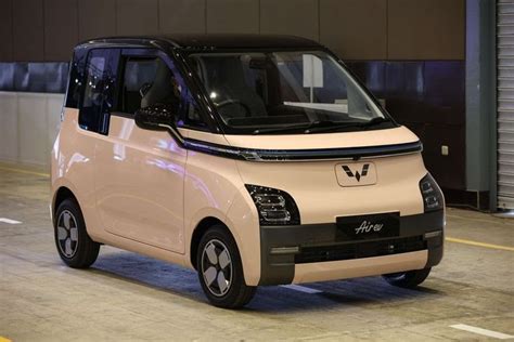 Harga Wuling Nano EV, Mobil Listrik Paling Terjangkau di Indonesia