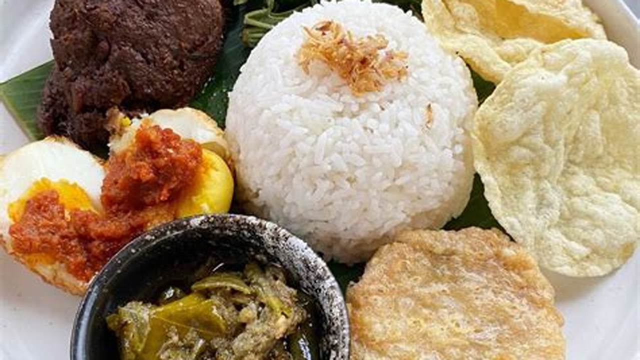 Harga Makanan Di Jalan Riau Bandung Relatif Terjangkau., Kuliner