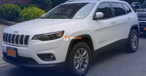 Harga Mobil Jeep Cherokee