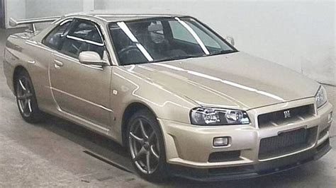 Harga Mobil R34