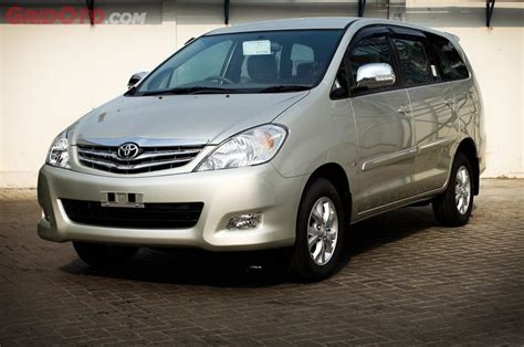 Harga Mobil Toyota Innova 2005