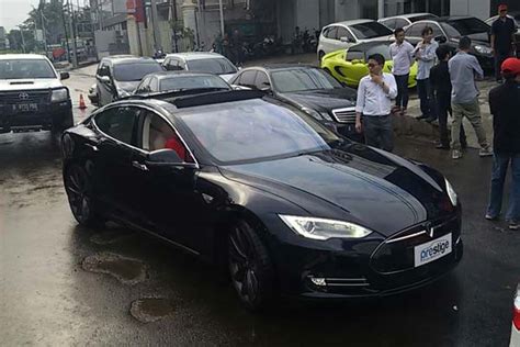 Harga Tesla P100d Indonesia