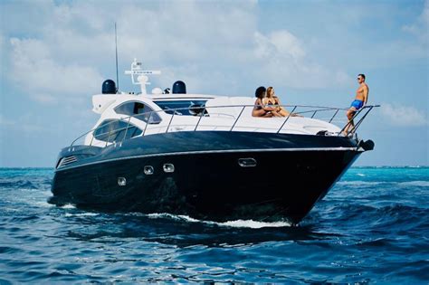 Hawaii Yacht Charters