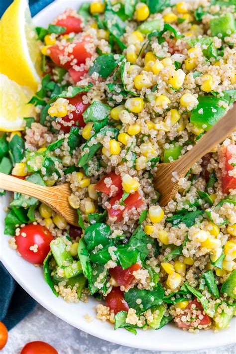 Healthy Quinoa Salad with Fresh Veggies