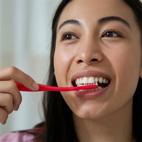 Healthy Teeth & Gums: 8 Simple Steps