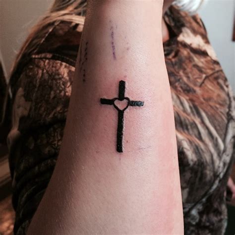 Heart cross tattoo In memory of Tattoos Pinterest