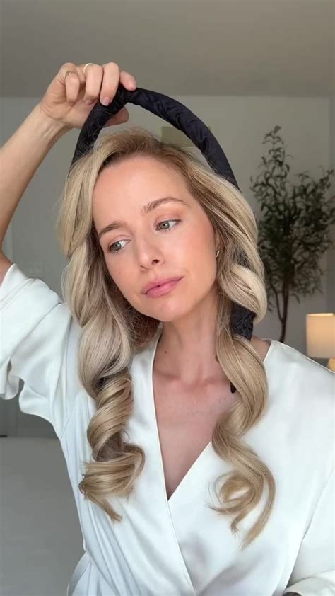 Heatless Methods for Beautiful French Curls