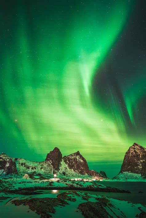Northern Lights at Helgeland: An Expert Review