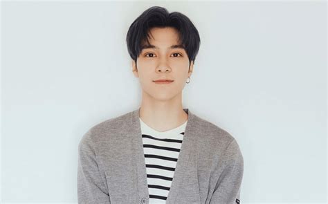 Hendery Biodata