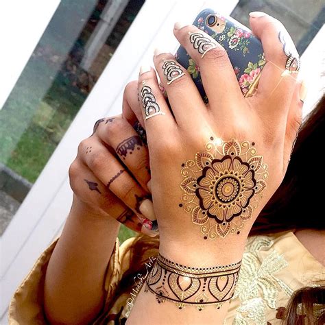 75+ Inspirational designs How long do Henna Tattoos Last