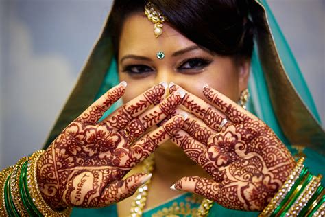 Indian Motifs, Peacocks and Bridal Henna with Maaz May 14