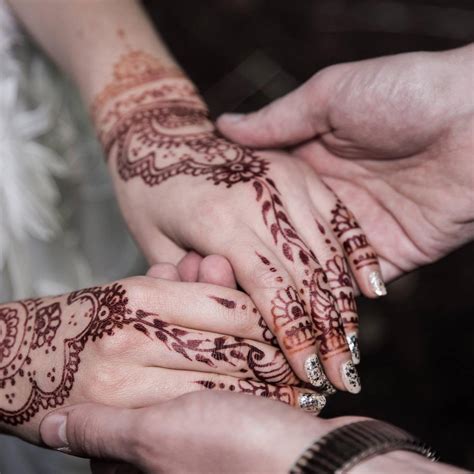 Hire Paint With Purpose US Henna Tattoo Artist in