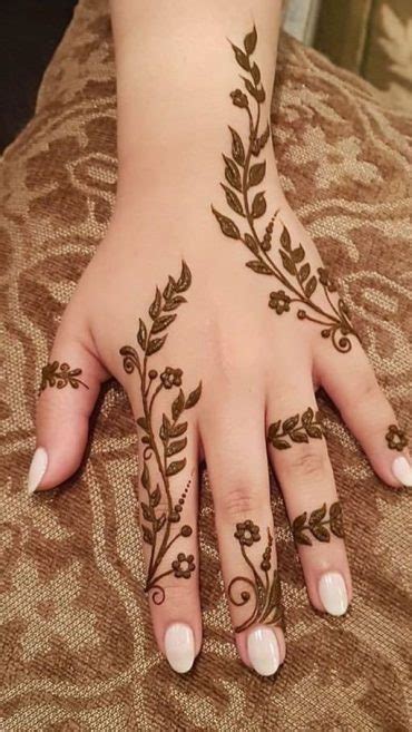 Henna Leaves Design