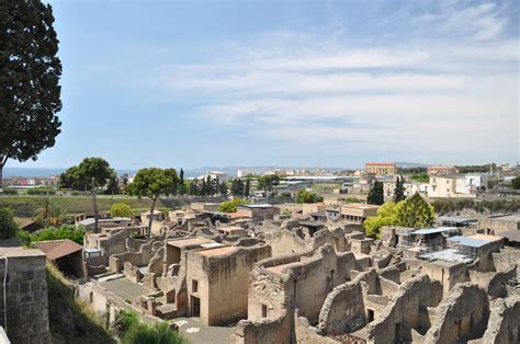 Herculaneum booking