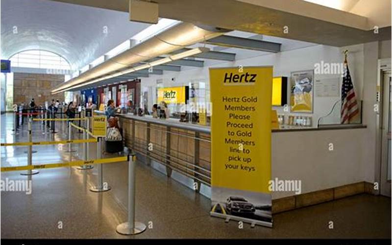 Hertz Rental Desk