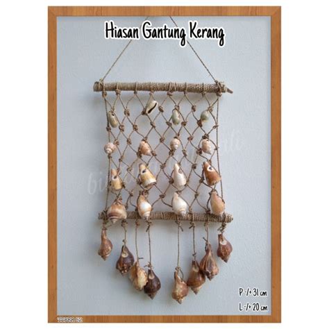 Hiasan Dinding dari Kerang