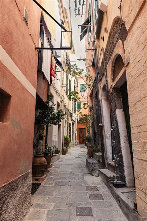 Hidden Alleyways Rome