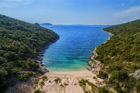 Hidden Beaches Solta