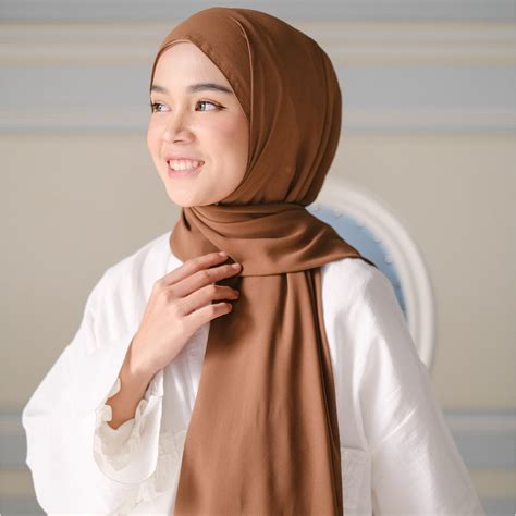 Hijab Pashmina Ceruti Fashion Indonesia