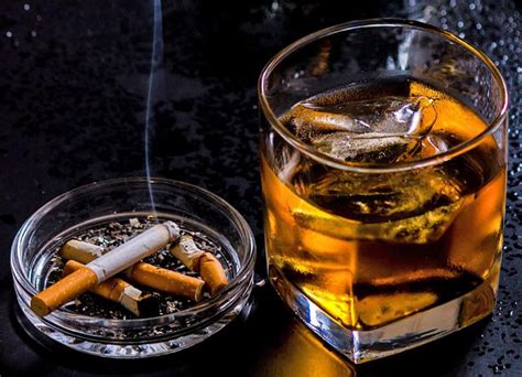 Hindari konsumsi alkohol dan merokok