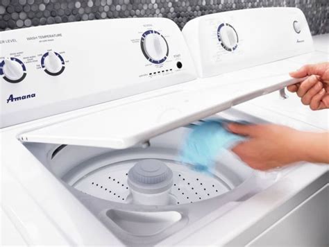 Hiring a Professional for Major Amana Washer Repairs
