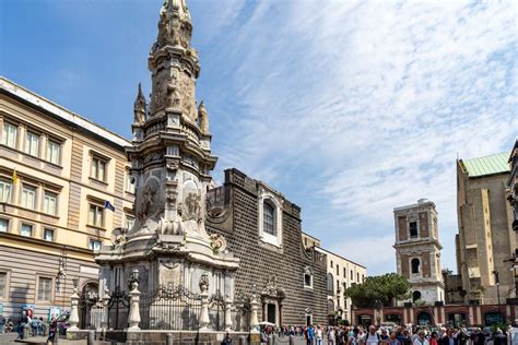 Historic buildings in Naples