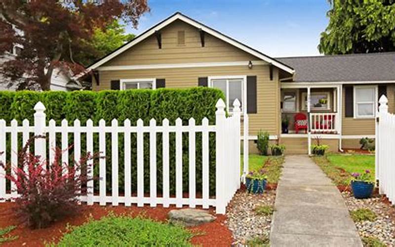 Historical Home Privacy Fence: The Ultimate Guide