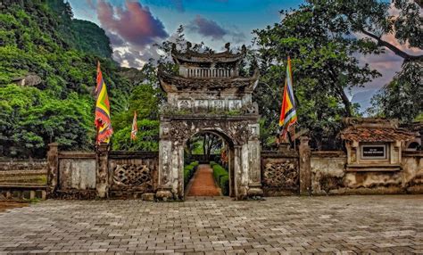 Hoa Lu temple complex