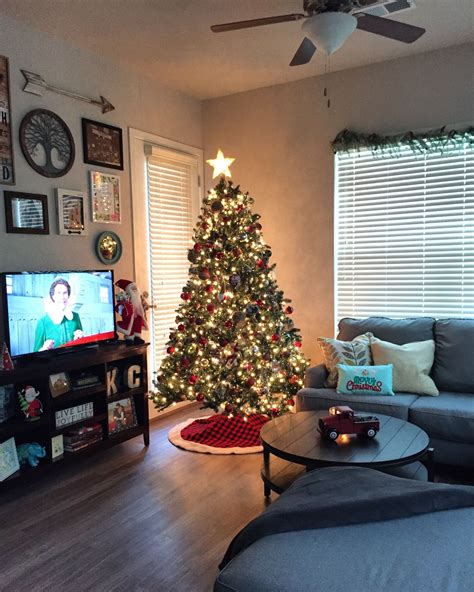 Holiday Decor Ideas for Small Apartments Thrifts and Tangles Small