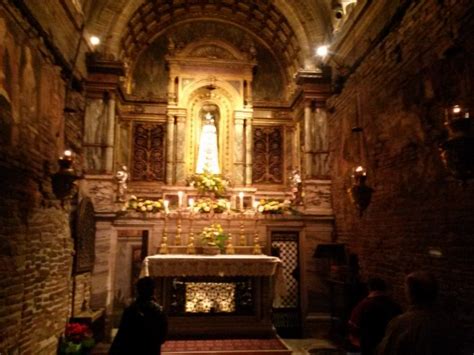 Holy House of Loreto inside