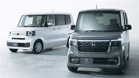 Honda N-Box (Second Generation) (Facelift) (Custom Rs) Cars