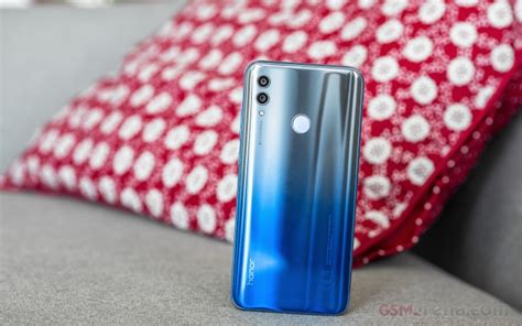 Honor 10 Lite: Design and Build