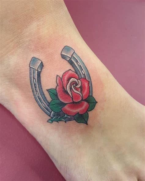 Little horseshoe and rose from last week that I thought I