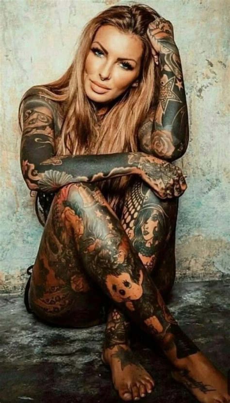 Hot Women With Tattoos