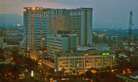 Hotel Dekat Bandung Indah Plaza dengan Fasilitas Pendukung Lengkap