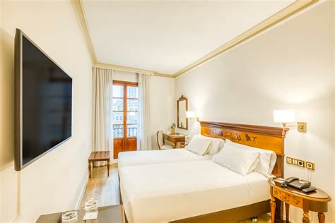 Hotel Arenal Bilbao Guest Room