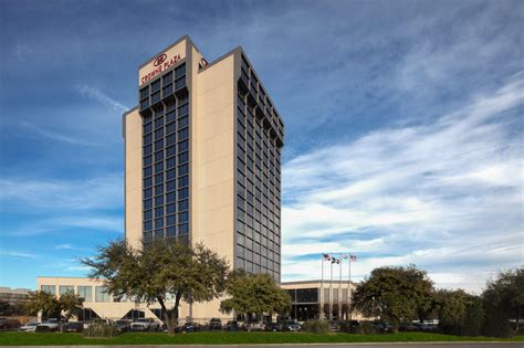 Hotel Dallas Market Center Location