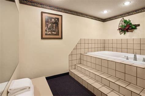 Experience Unmatched Comfort and Hospitality: Discover Fort Scott's Best Hotels
