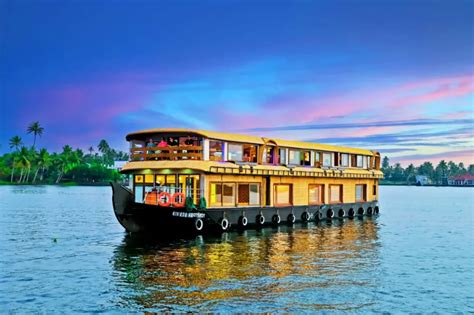 Houseboat Cruise Alappuzha