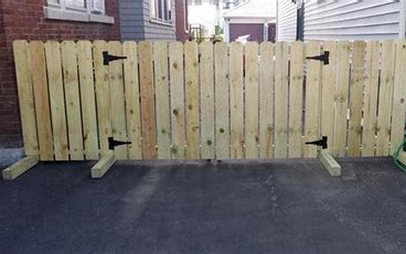 How A Privacy Fence In Driveway Askew Can Benefit You