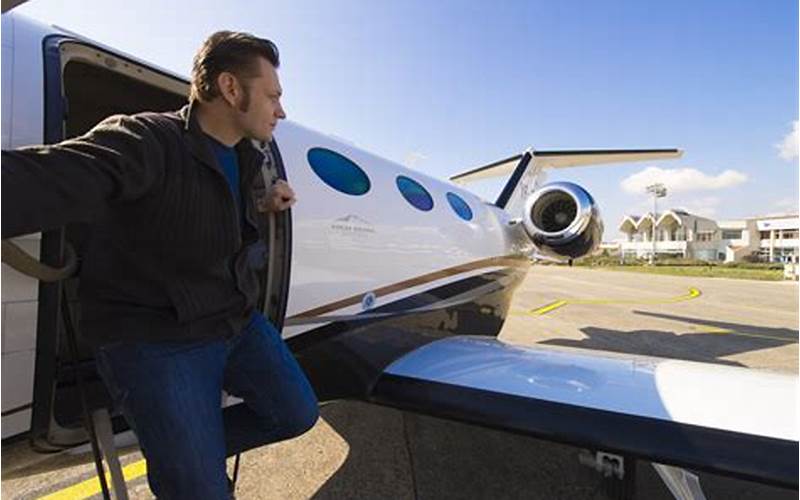 How Do Private Jet Charter Firms Work