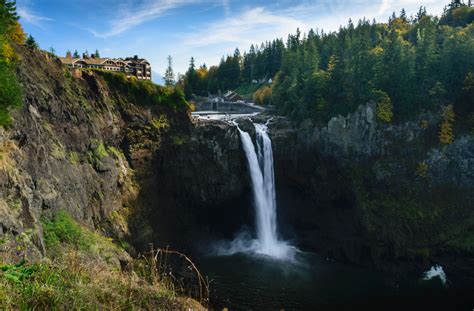 How Tall is Snoqualmie Falls?