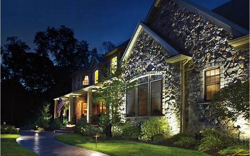 How To Choose The Right Outdoor Lighting For Your Home