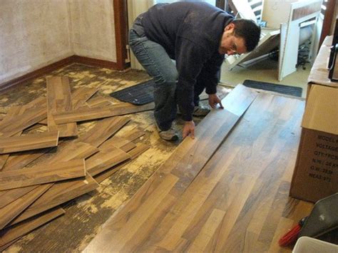 How to Remove and Install Laminate Flooring Yourself in 2021 Laminate flooring, Removing