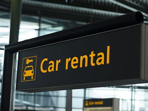 How can tourist rent a car in York township