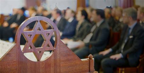 Unlocking the Rituals: Understanding How Jews Observe Yom Kippur