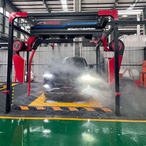 How Does a Touchless Car Wash Work Its Magic
