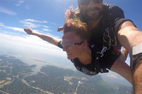 How Fast Do You Fall When Skydiving Tandem